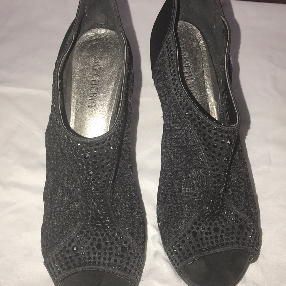 Very Cherry Black Lace and Rhinestone Heels - Picture 8 of 8